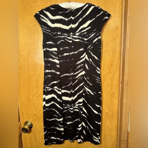 Michael Kors size small zebra print sheath dress - Picture 4 of 10